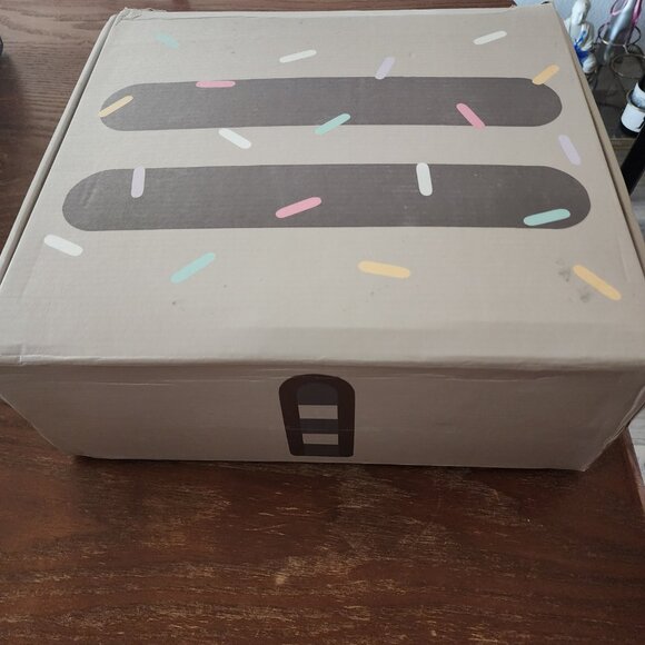 🔴SOLD🔴Pusheen Box Summer 2018 - Includes 7 out of 8 items BNWT, sealed, unopen - Picture 15 of 16